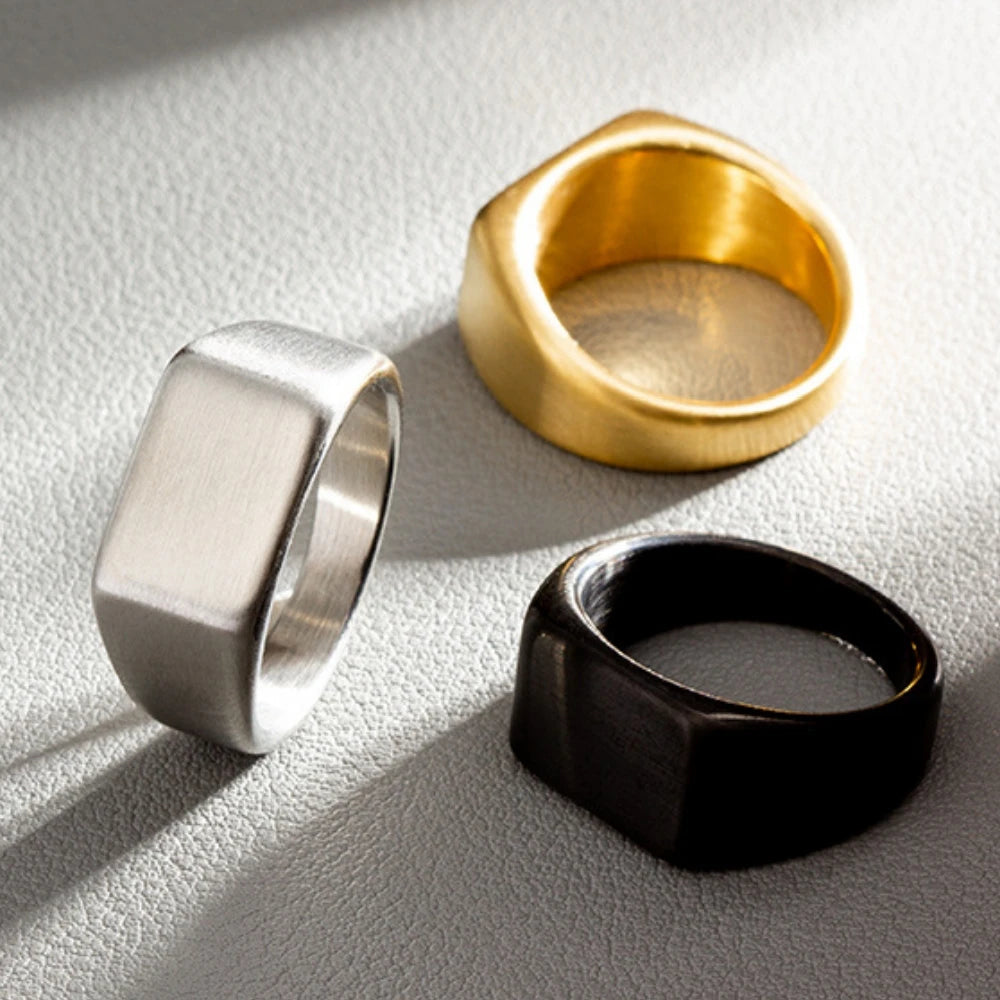 Rectangular Seal Ring – Bold Form. Polished Strength. Stones Men