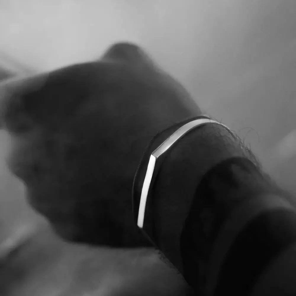 Pulseira heptágono minimalista de design mais recente da eManco, pulseira de aço inoxidável banhada a ouro, pulseira minimalista para homens e mulheres