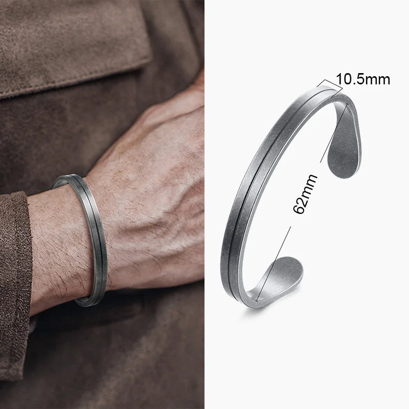 Retro Viking Cuff Bracelet – Rugged Style. Timeless Strength.