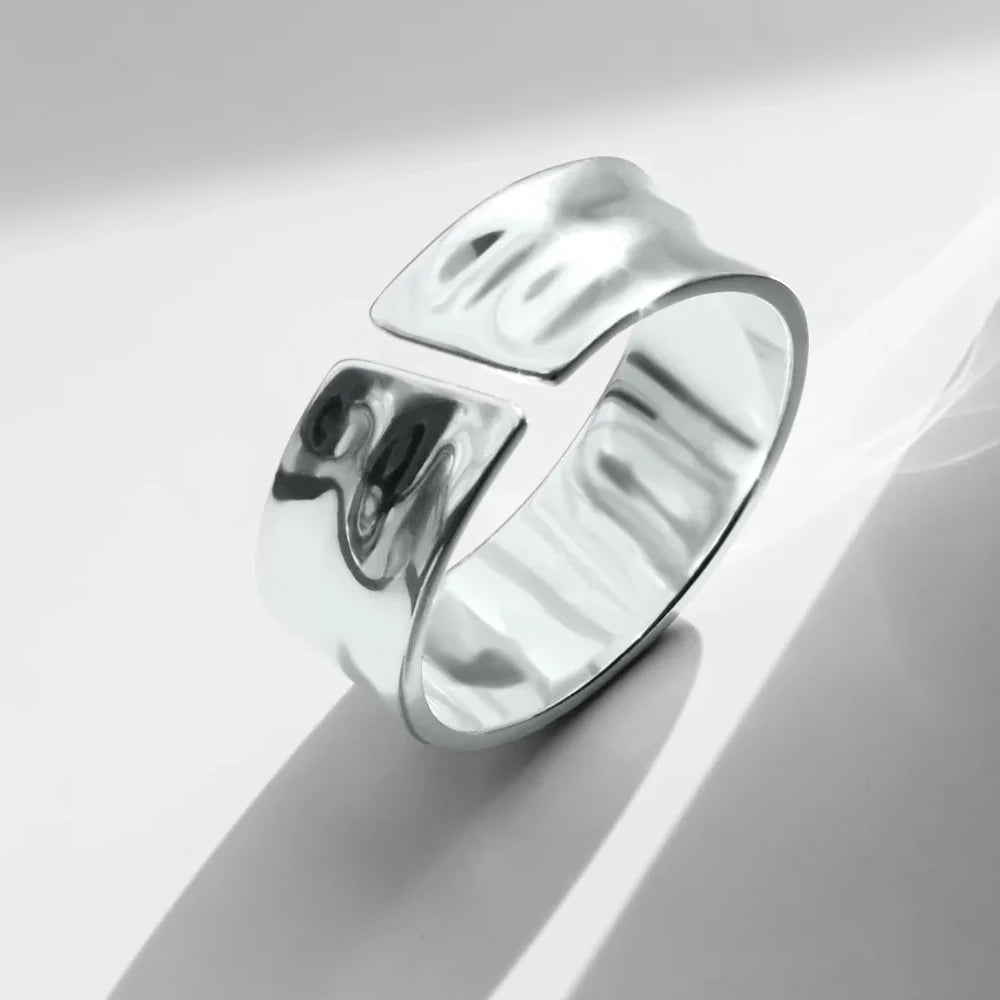 Gold-Plated Wide Ring – Punk Edge. Timeless Shine. Stones Men